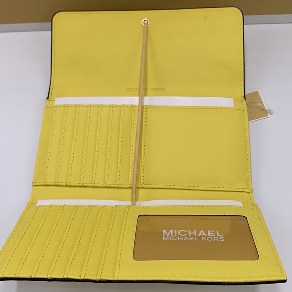 MICHAEL KORS JET SET TRAVEL LARGE TRIFOLD WALLET SUNSHINE COLOR - Picture 6 of 16